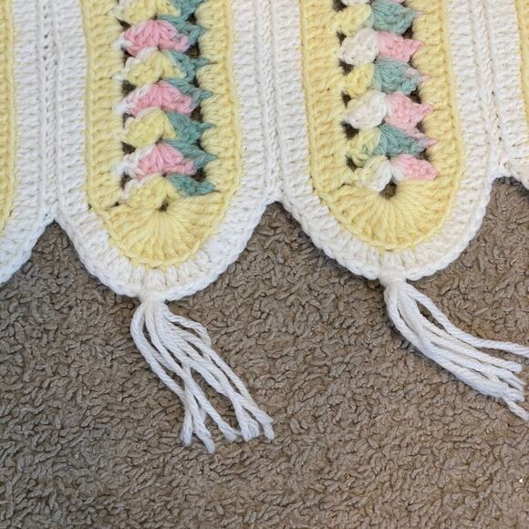 Vintage Crochet Afghan Blanket White Yellow 44x36 - Picture 2 of 4